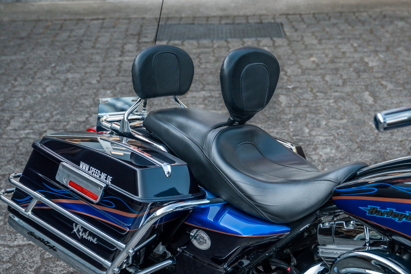 Fahrzeugabbildung Harley-Davidson FLHTCSE CVO Screamin Eagle E-Glide - Twin Cam
