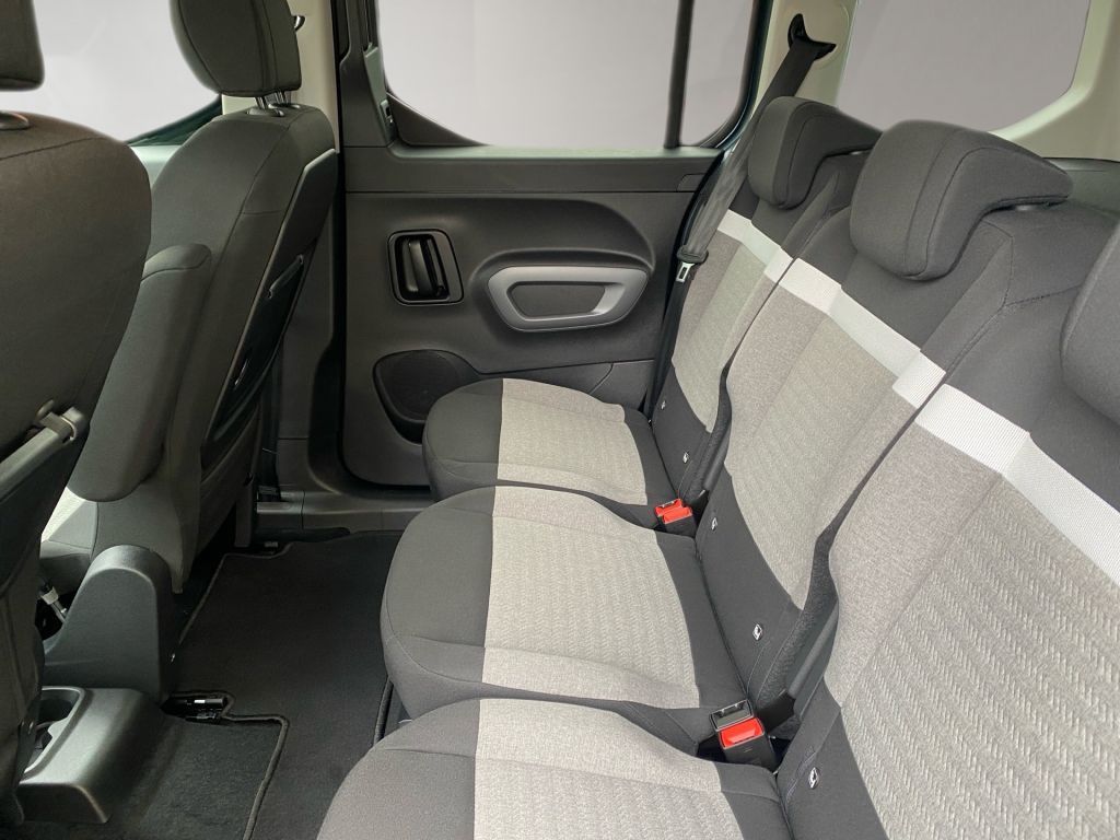 Fahrzeugabbildung Citroën Berlingo M PureTech 110 PLUS