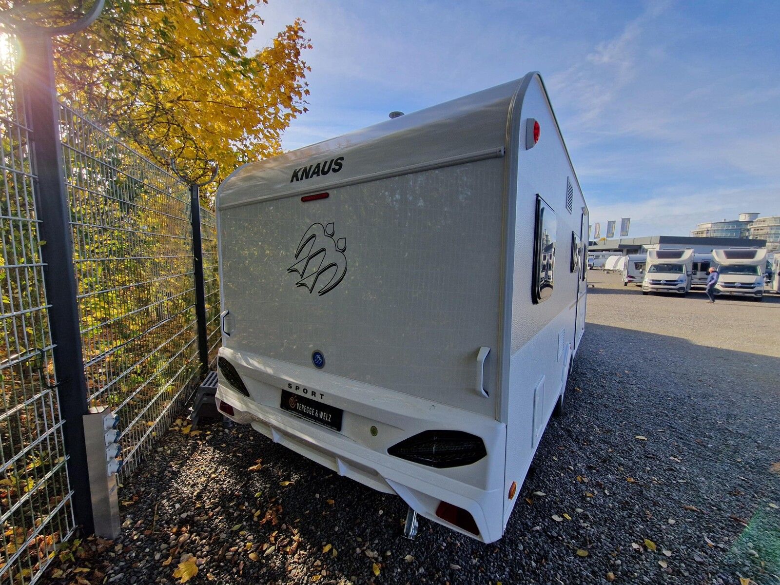 Fahrzeugabbildung Knaus Sport 500 KD 3 Stockbett mit Garagentür, 1800 kg