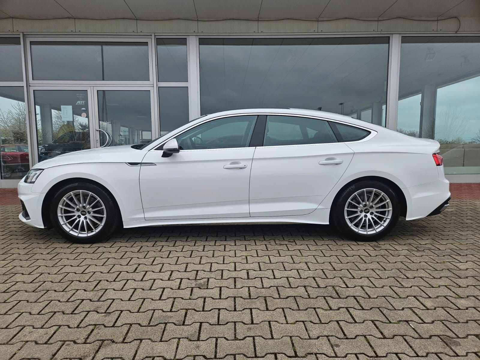 Audi A5 Sportback 35 TFSI PANO AHK NAVI foto 2