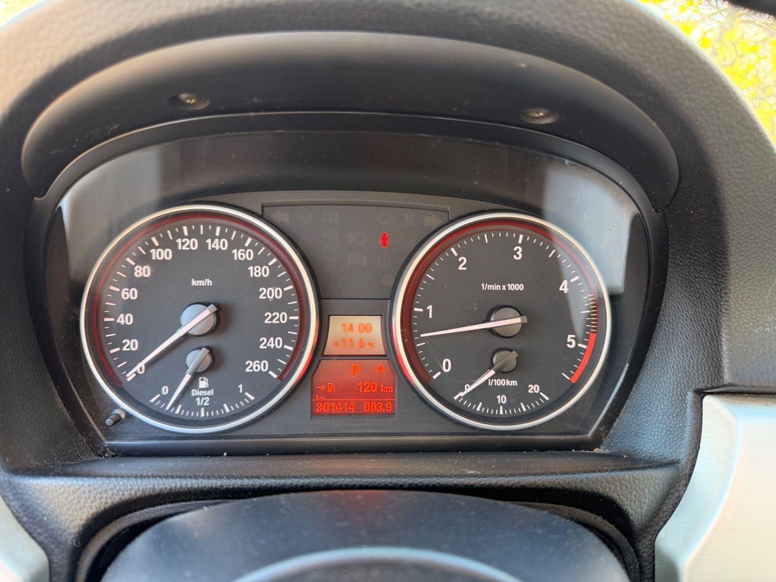 BMW 330 2007 — photo 8