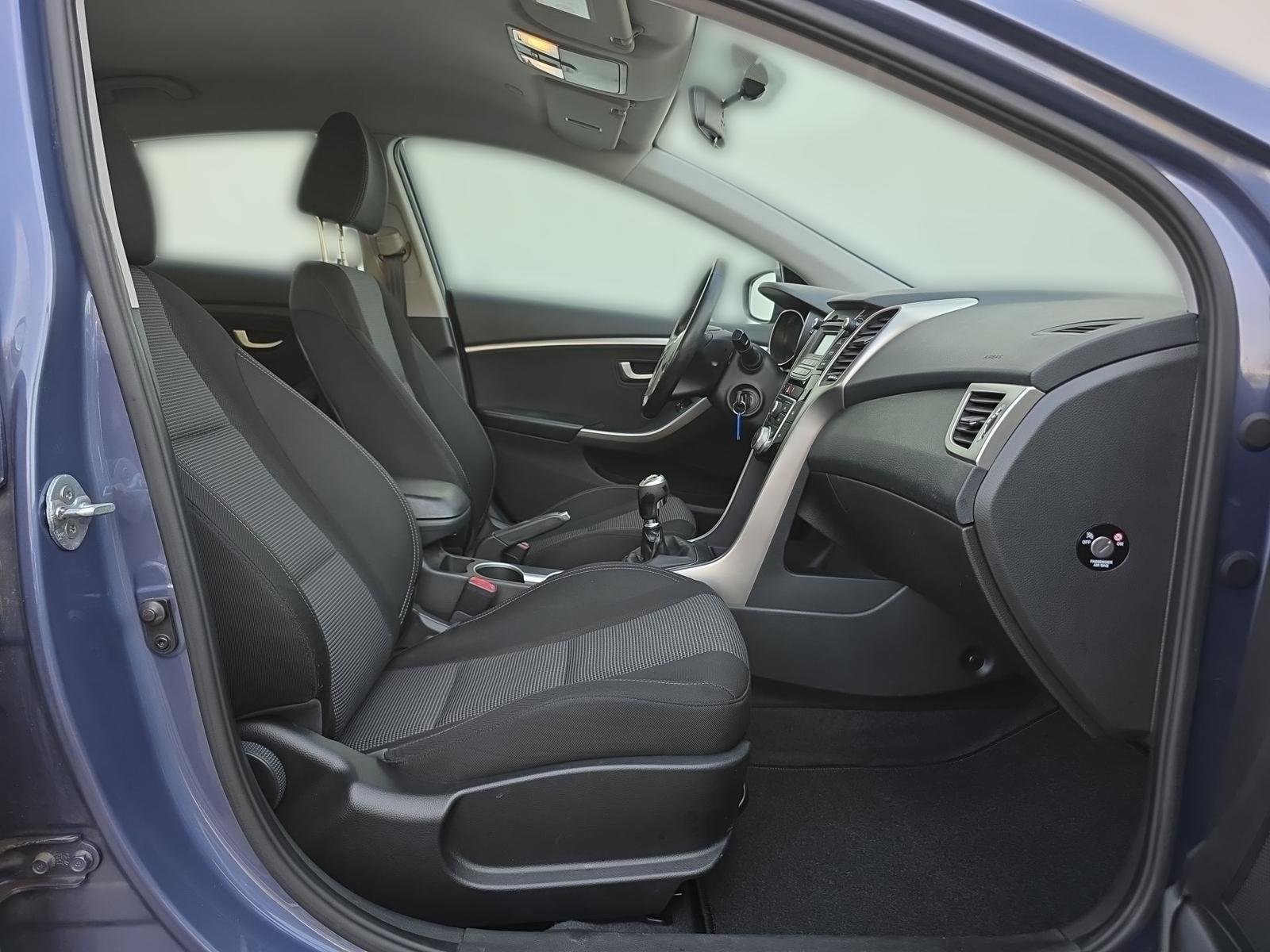 Hyundai i30 1.4 Classic Tempomat Sitzheizung Klima PDC