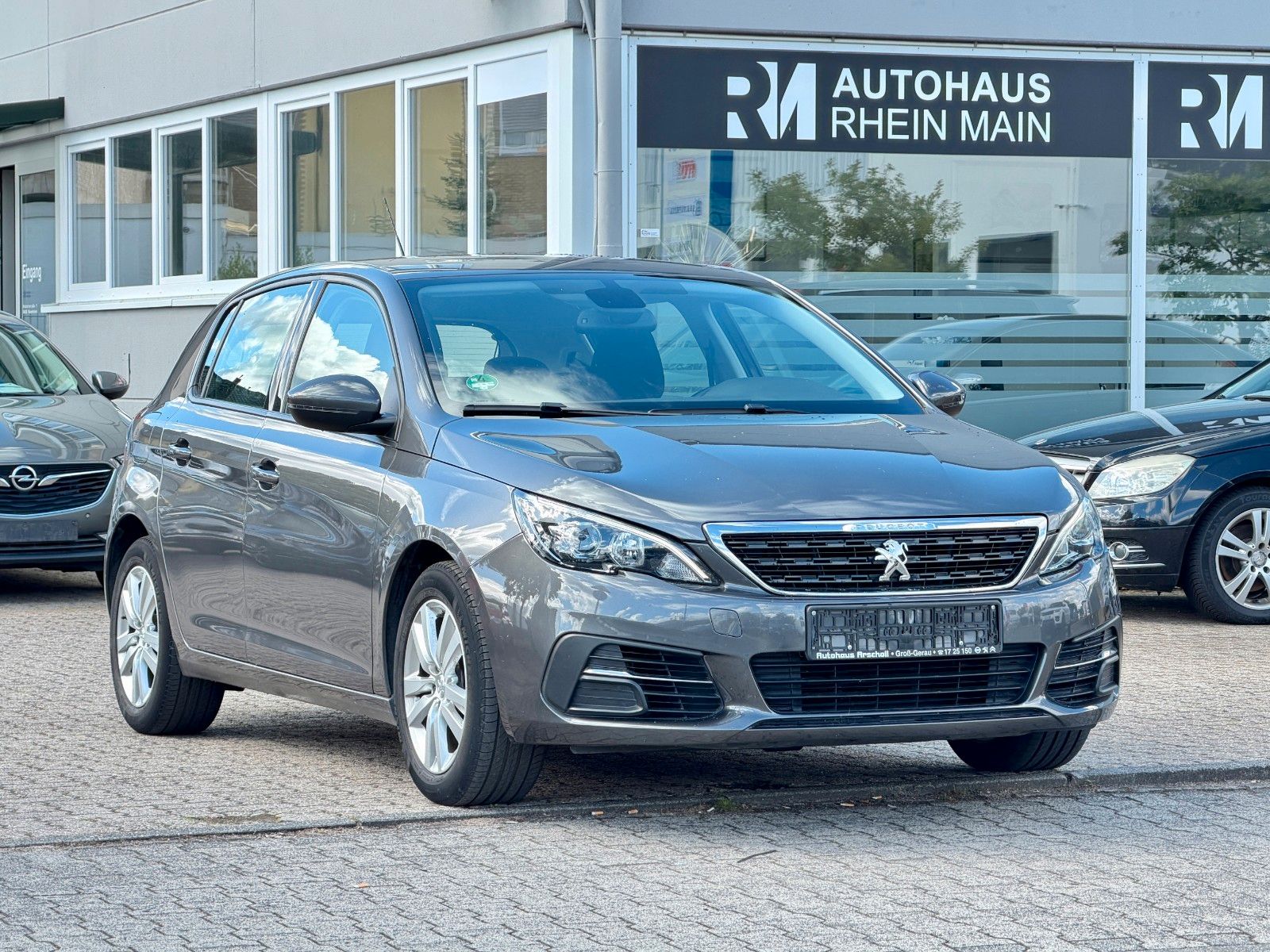 PEUGEOT 308