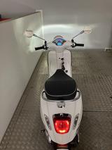 Vespa Primavera 50 Yacht Club - VESPA AUTOMATIK 50