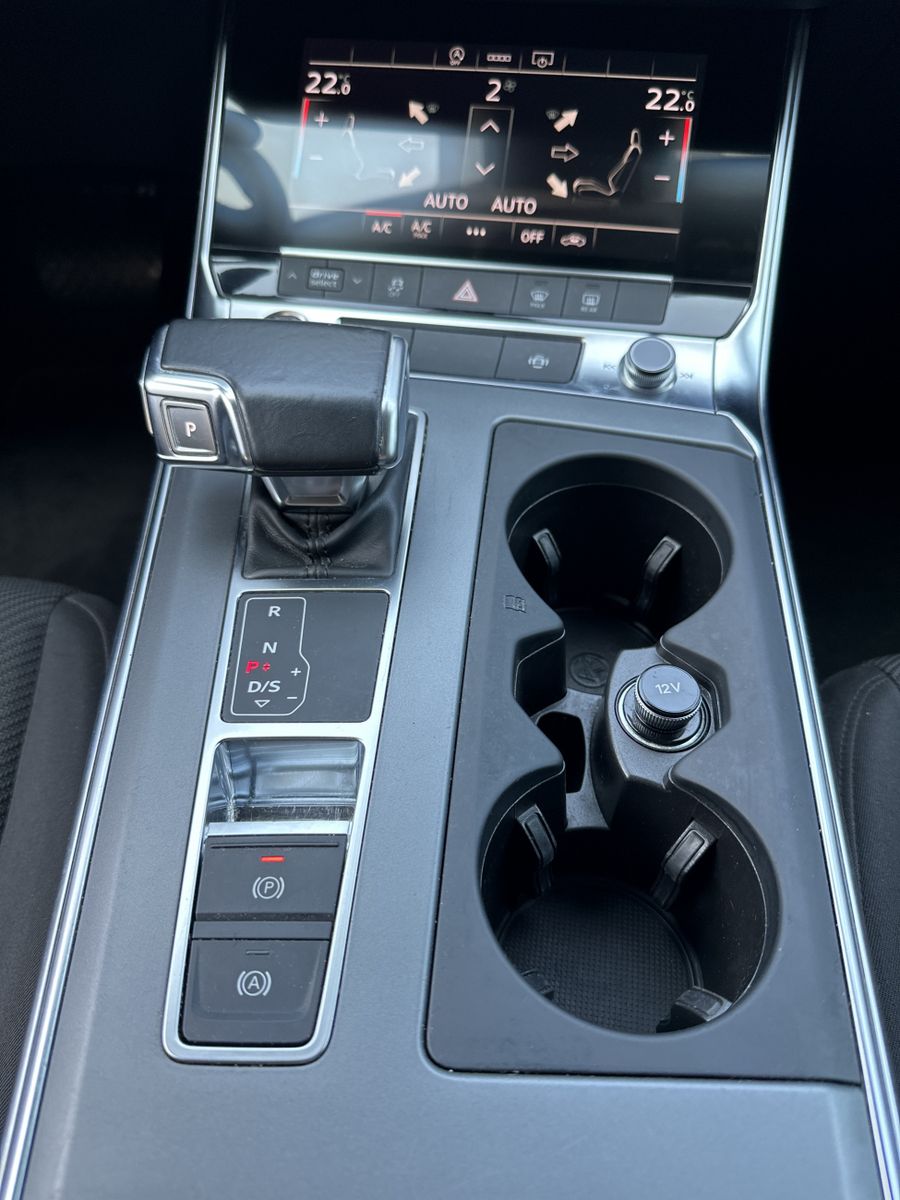 Fahrzeugabbildung Audi A6 Avant 35 TDI S-Line NAV+LED+TEMPOMAT+DAB+1HD