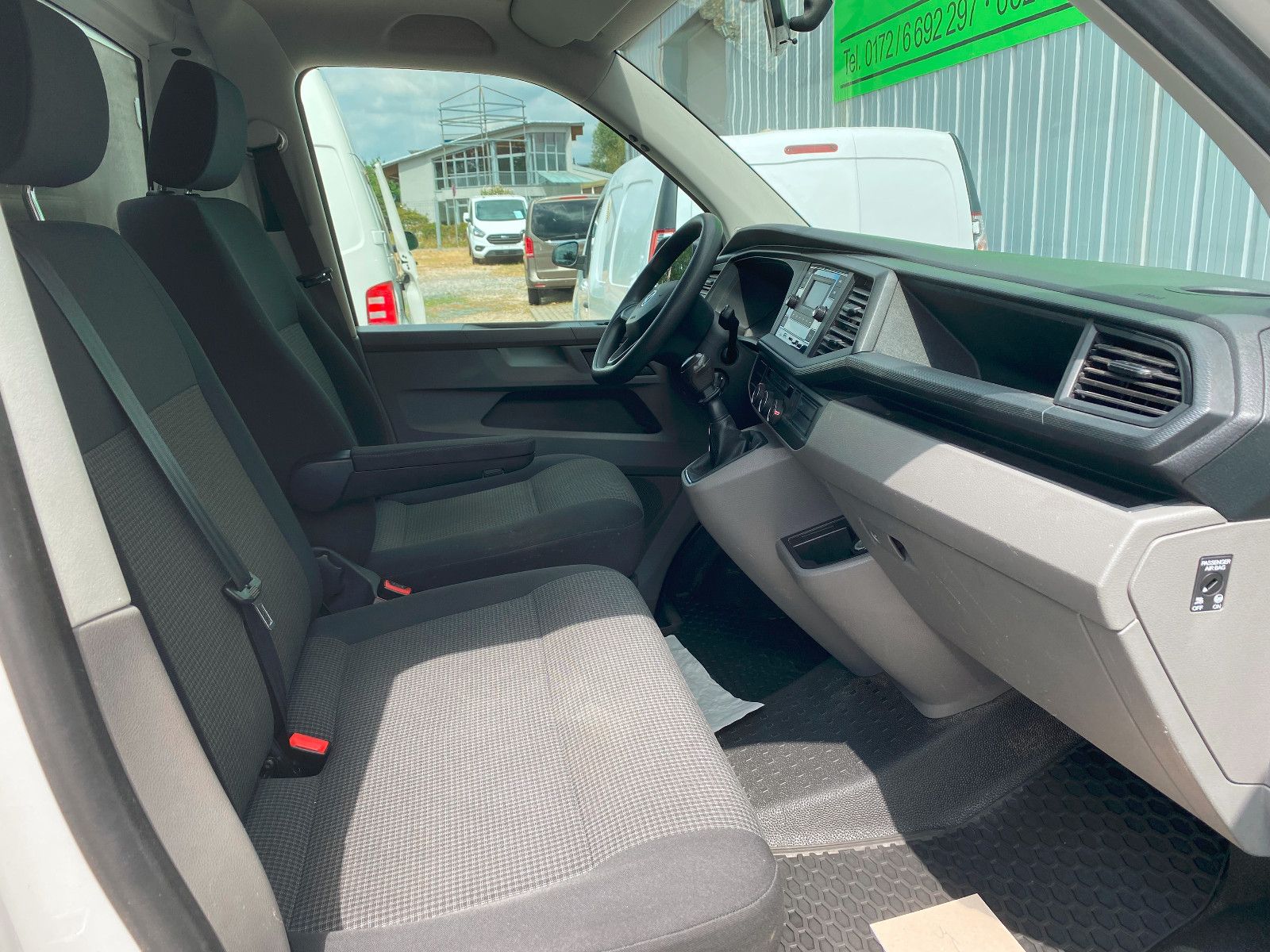 Fahrzeugabbildung Volkswagen T6.1 Transporter Pritsche,L2,Einzelkabine,AHK