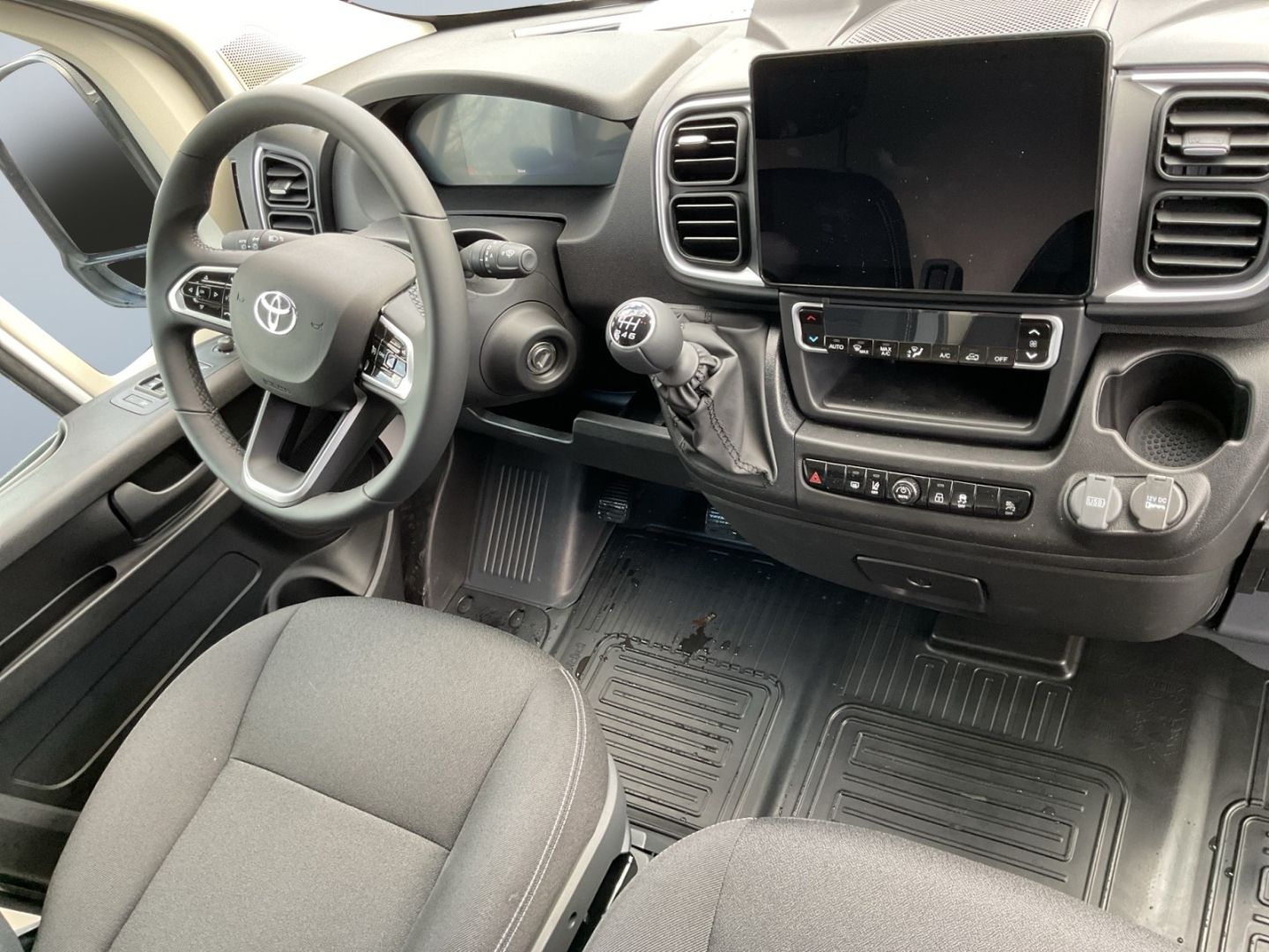 Toyota Proace Max - Bild 10