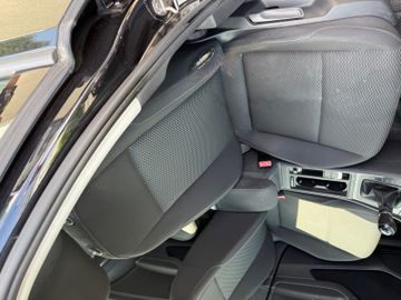 Volkswagen Golf - 9