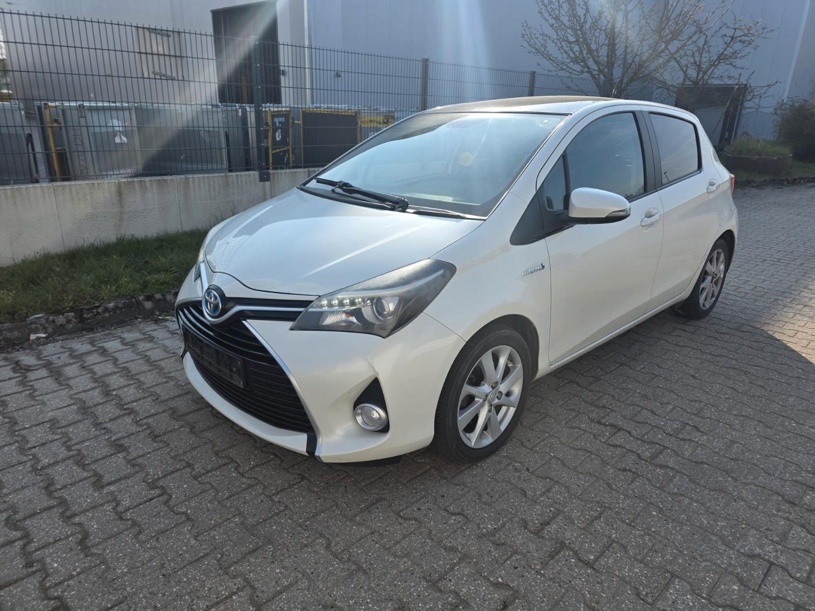 Toyota Yaris Hybrid TEILLEDER PANORA.BREMSEN NEU