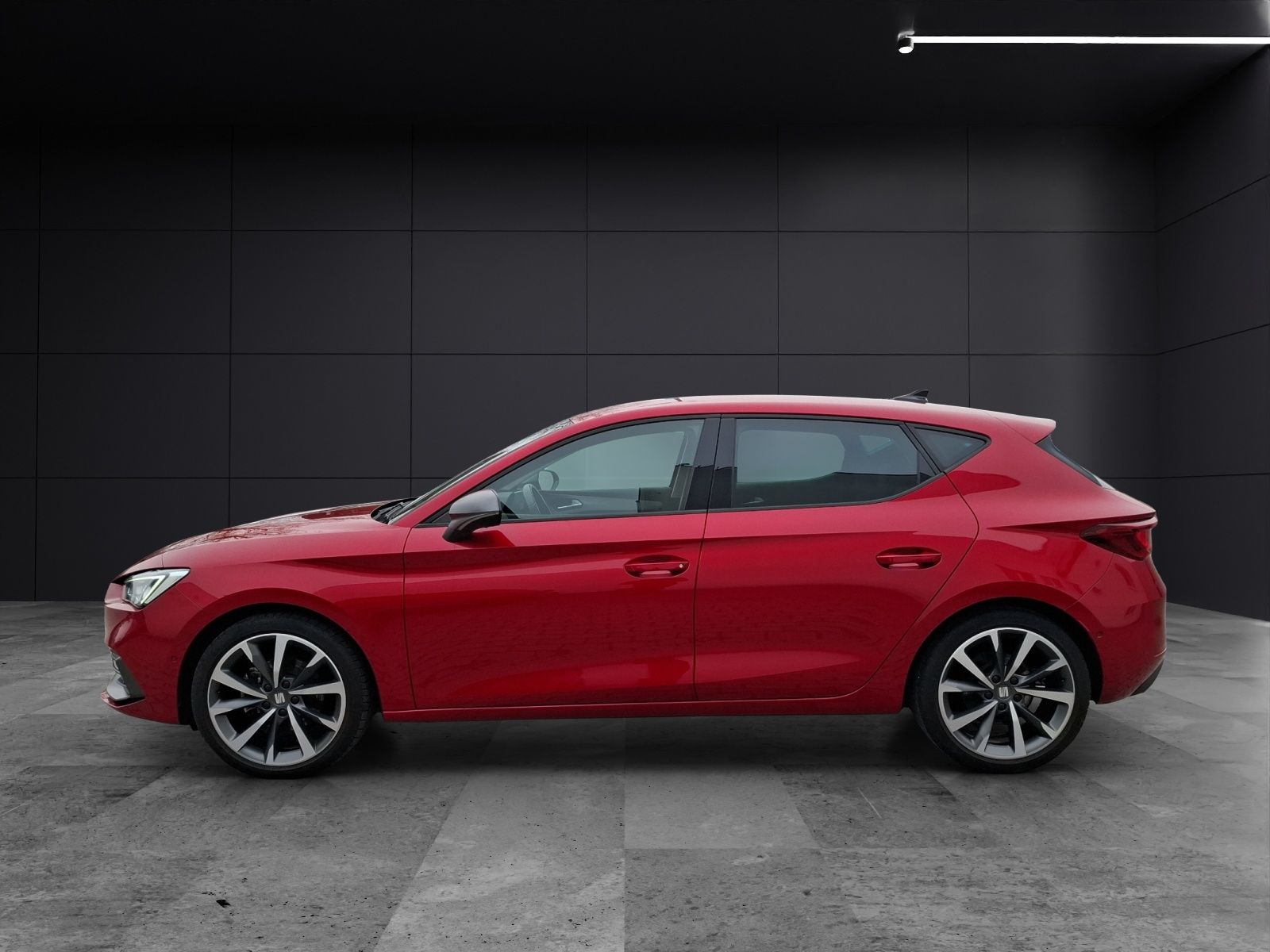 Fahrzeugabbildung SEAT Leon TSI FR LED Navi AID Beats ACC RFK SH 18"