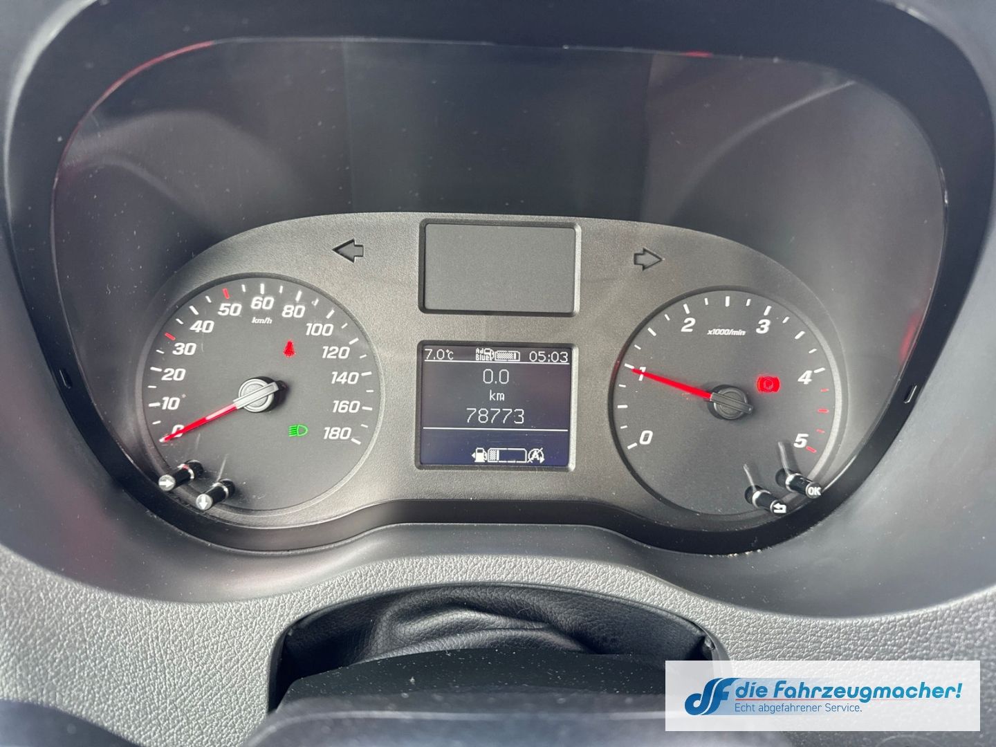 Fahrzeugabbildung Mercedes-Benz Sprinter III Tourer 311 CDI L2 VI Totwinkelassis