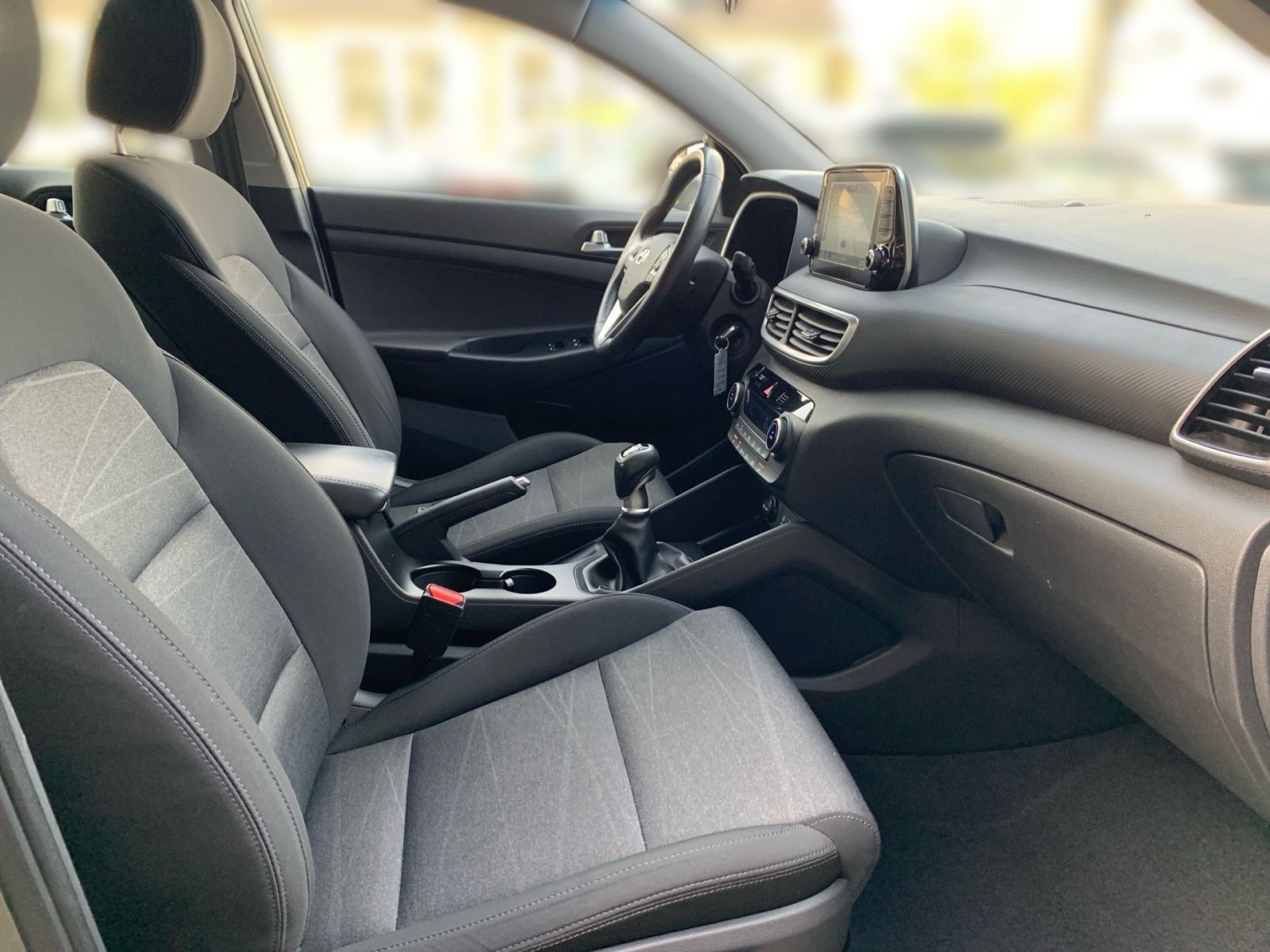 Fahrzeugabbildung Hyundai TUCSON 1.6 Advantage Navi 8x bereift