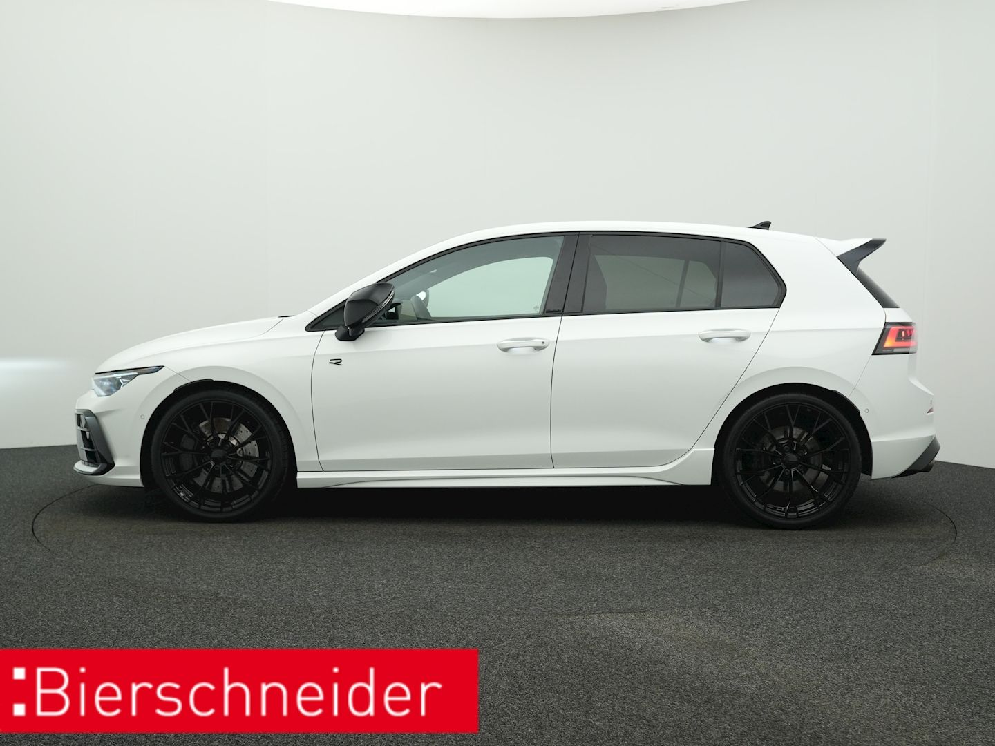 Volkswagen Golf R 8 2.0 TSI DSG 4Mo. Black Edition foto 2