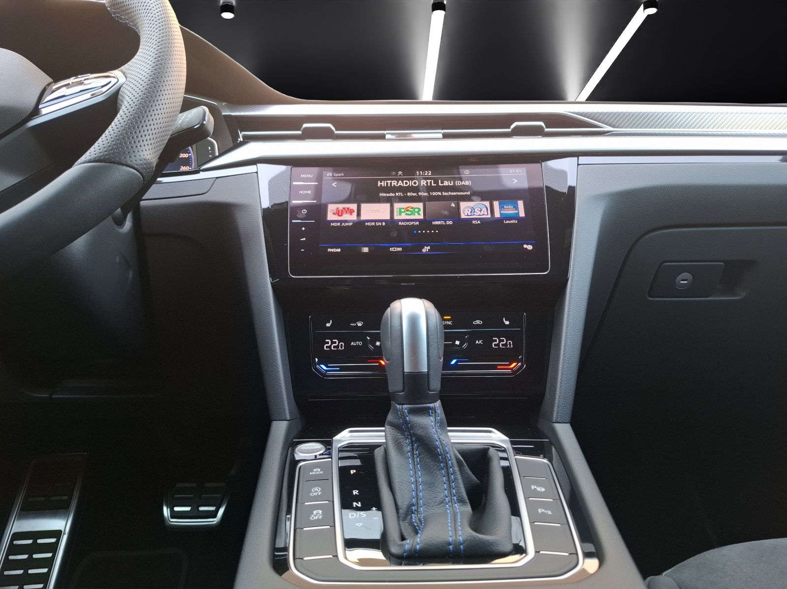 Fahrzeugabbildung Volkswagen Arteon SB R 4M  DSG LED AHK Navi AID ACC RFK 20"
