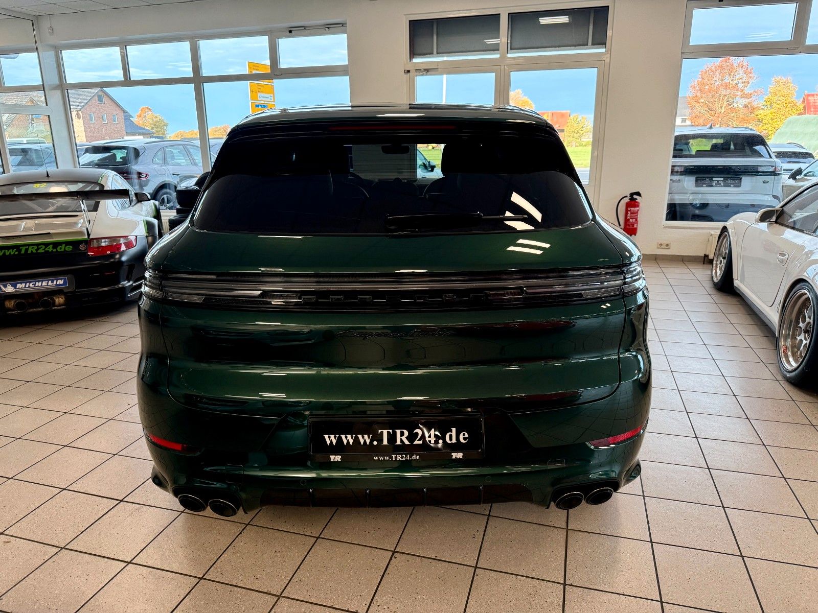 Fahrzeugabbildung Porsche Cayenne Turbo E-Hybrid SportDesign/PCCB/PTS/AHK