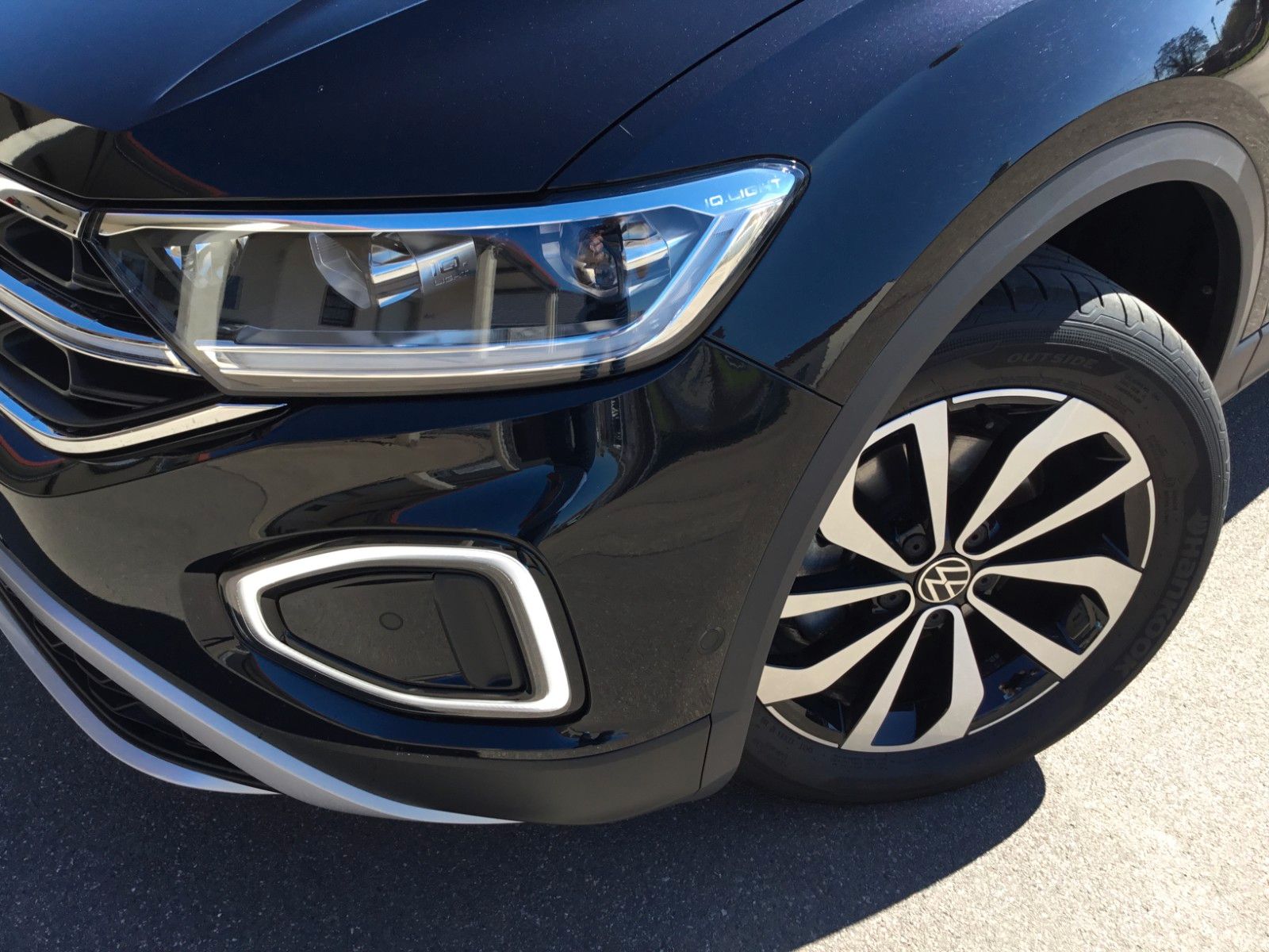 Fahrzeugabbildung Volkswagen T-Roc 1.5 TSI DSG Style+ACC+MatrixLED+Kessy+Navi