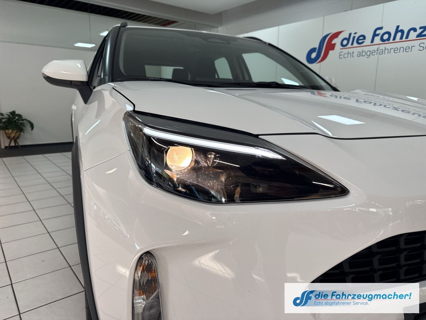 Fahrzeugabbildung Toyota Yaris Cross Hybrid FWD Comfort ACC DAB Spurhalte