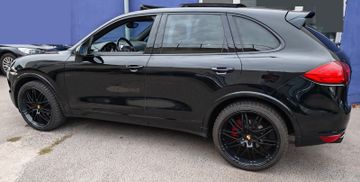 Porsche Cayenne - 3