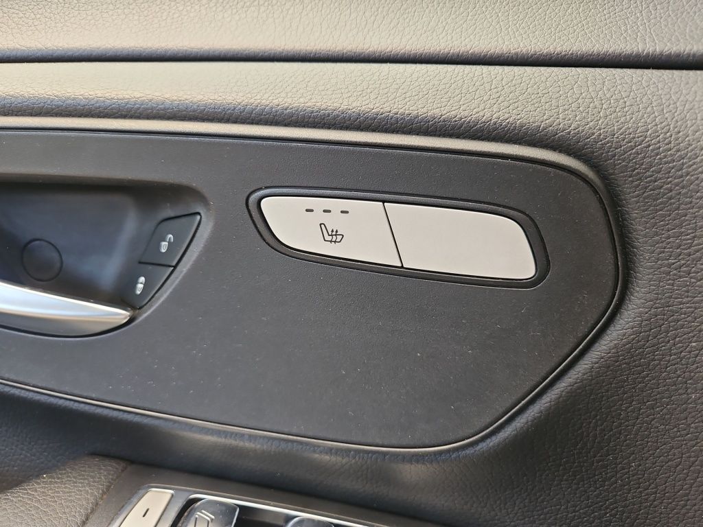 Fahrzeugabbildung Mercedes-Benz V 250 d Edition kompakt 2,5t AHK Kühlfach Sound