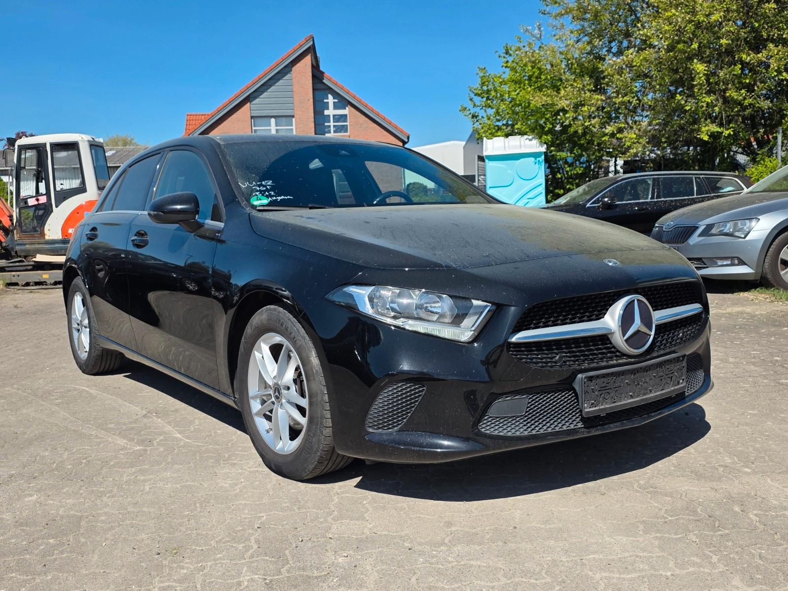 Mercedes-Benz A 180 d /1.5 CDI/LEDER/Widescreen/235
