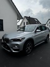 BMW X1 xDrive20i Advantage Steptronic Advantage - BMW X1 aus 2019