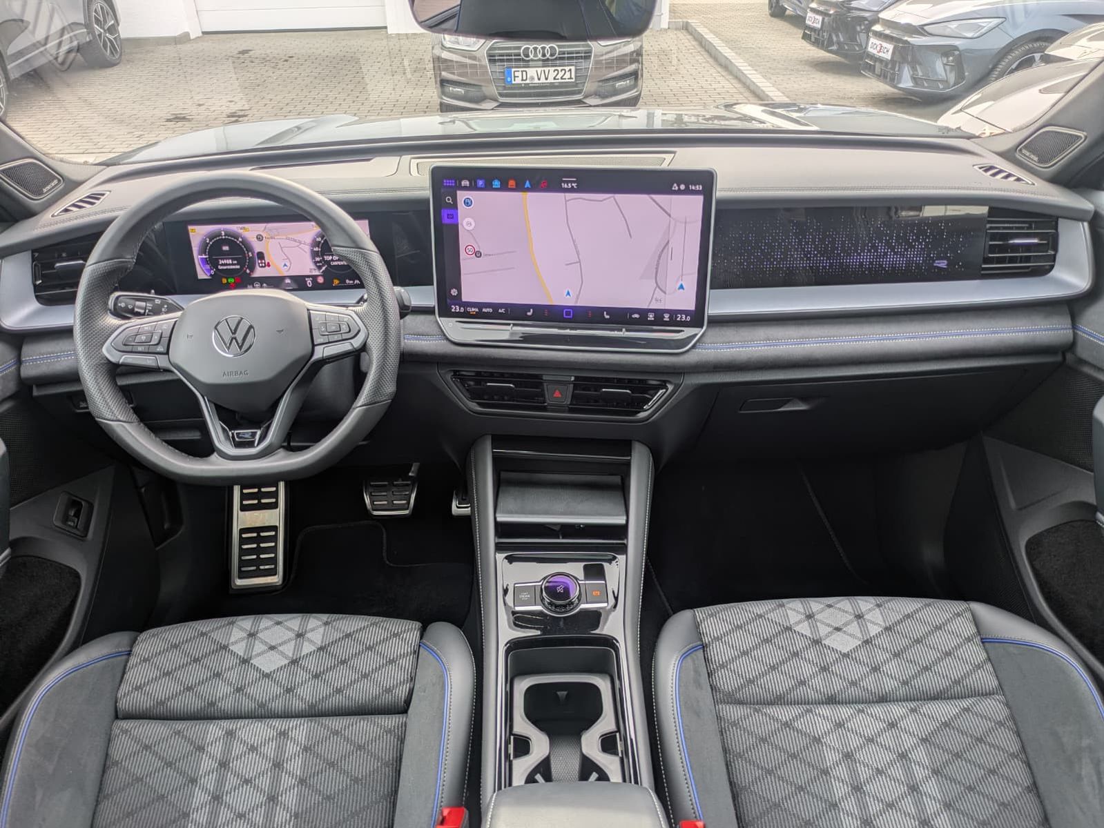 Изображение автомобиля Volkswagen Tayron 2.0 TDI 4M R-Line BLACK*7Si*MATRIX*PANO