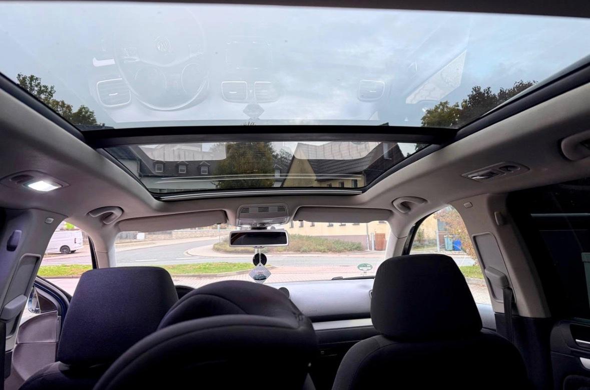Volkswagen Golf 2011 — photo 13