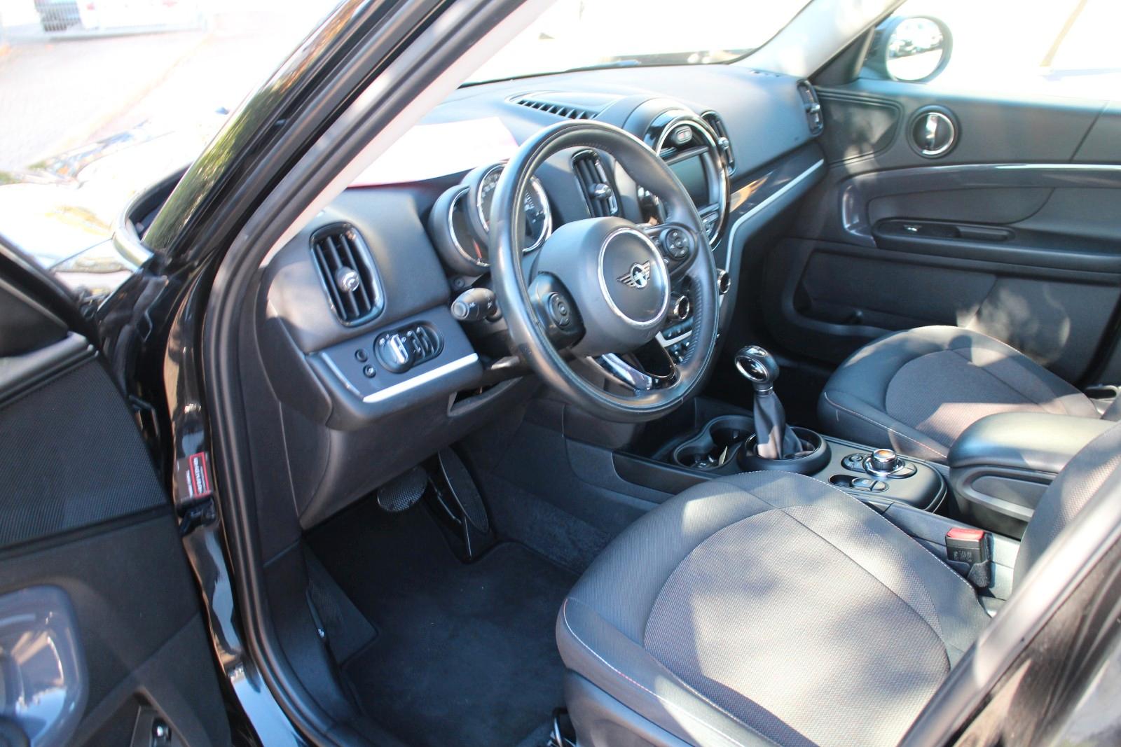MINI Countryman Cooper SE ALL4/Autom/Nav/PDC/SHZ/Klim
