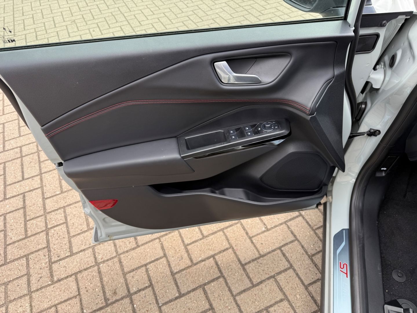 Fahrzeugabbildung Ford Puma ST-Line AHK Navi Digiki LED CarPlay 5JG GJR