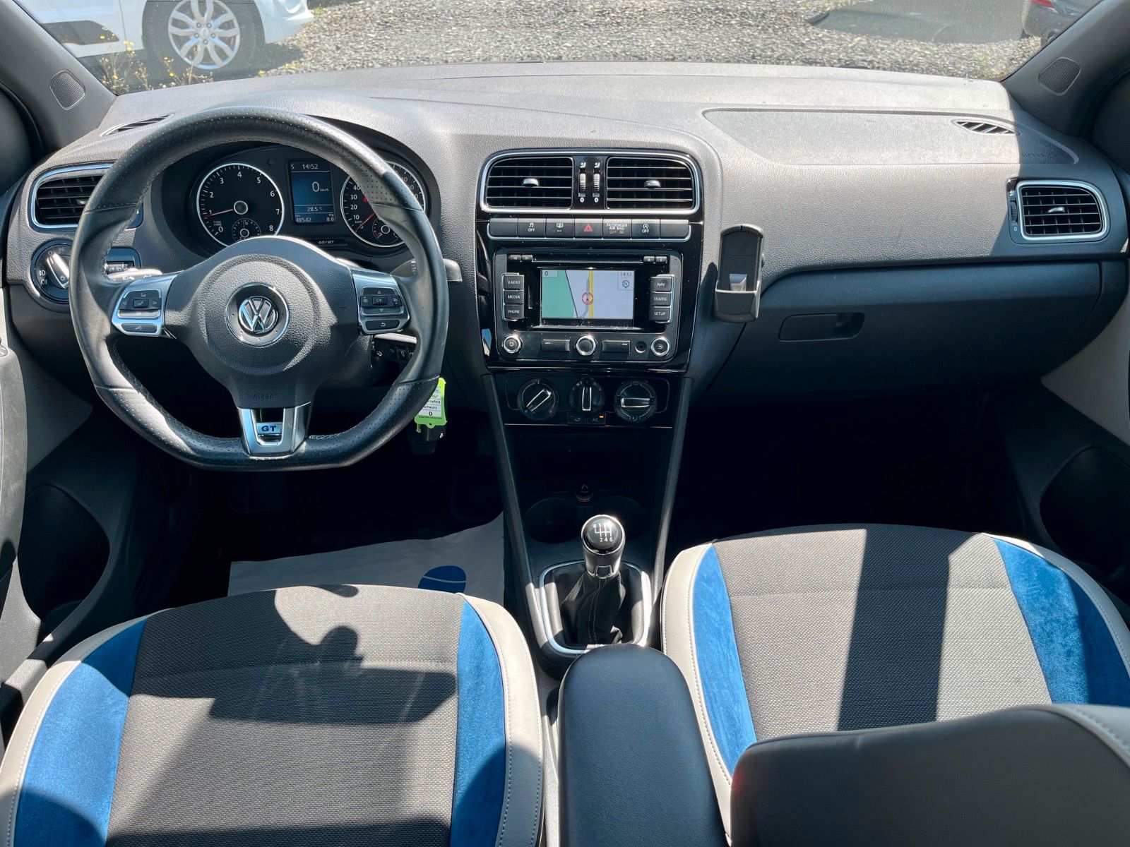 Fahrzeugabbildung Volkswagen Polo V 1.4 TSI BlueGT Navi Leder 1.HD SCHECKHEFT