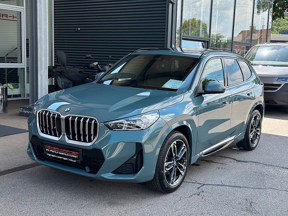BMW X1 sDrive18i M-Paket Aut. / Pano / Sportsitze