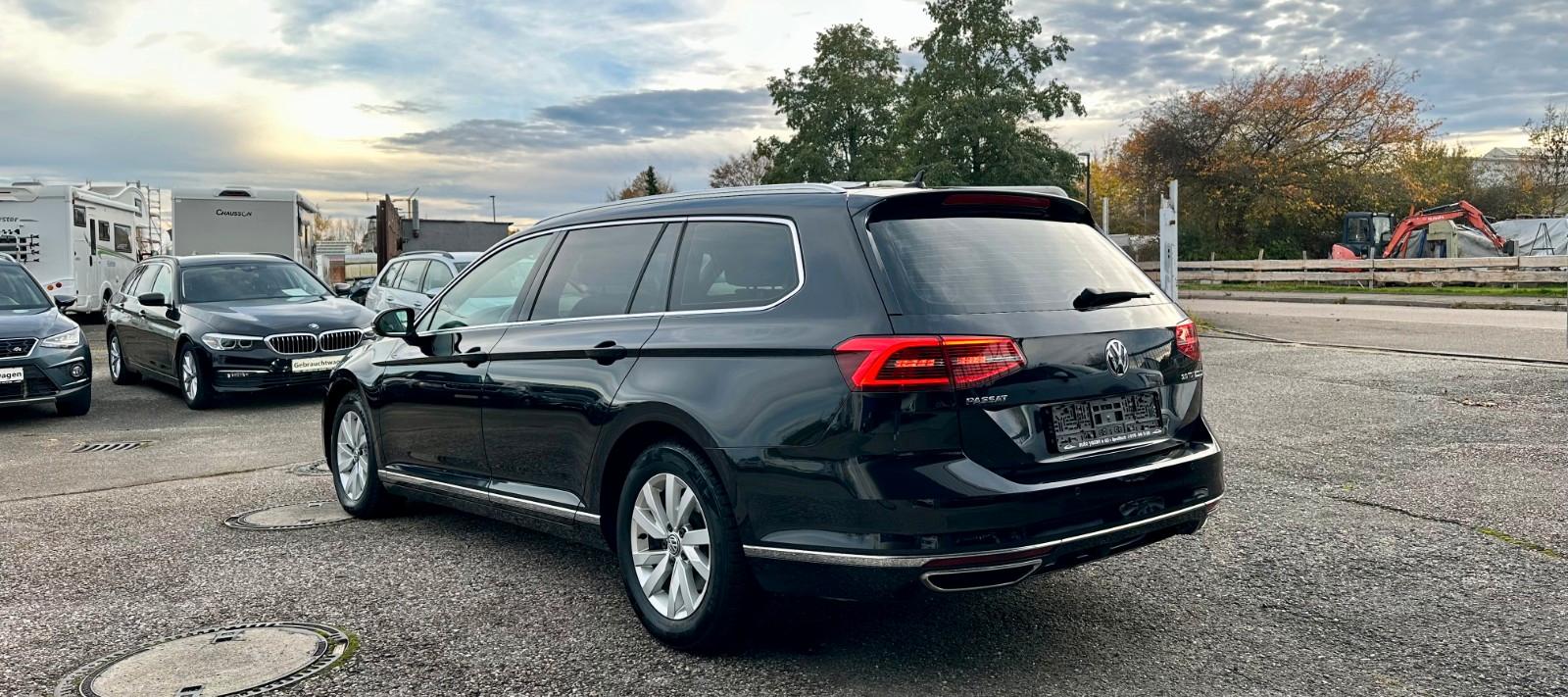 Volkswagen Passat Variant Highline / Massage/Matrix-LED/ACC