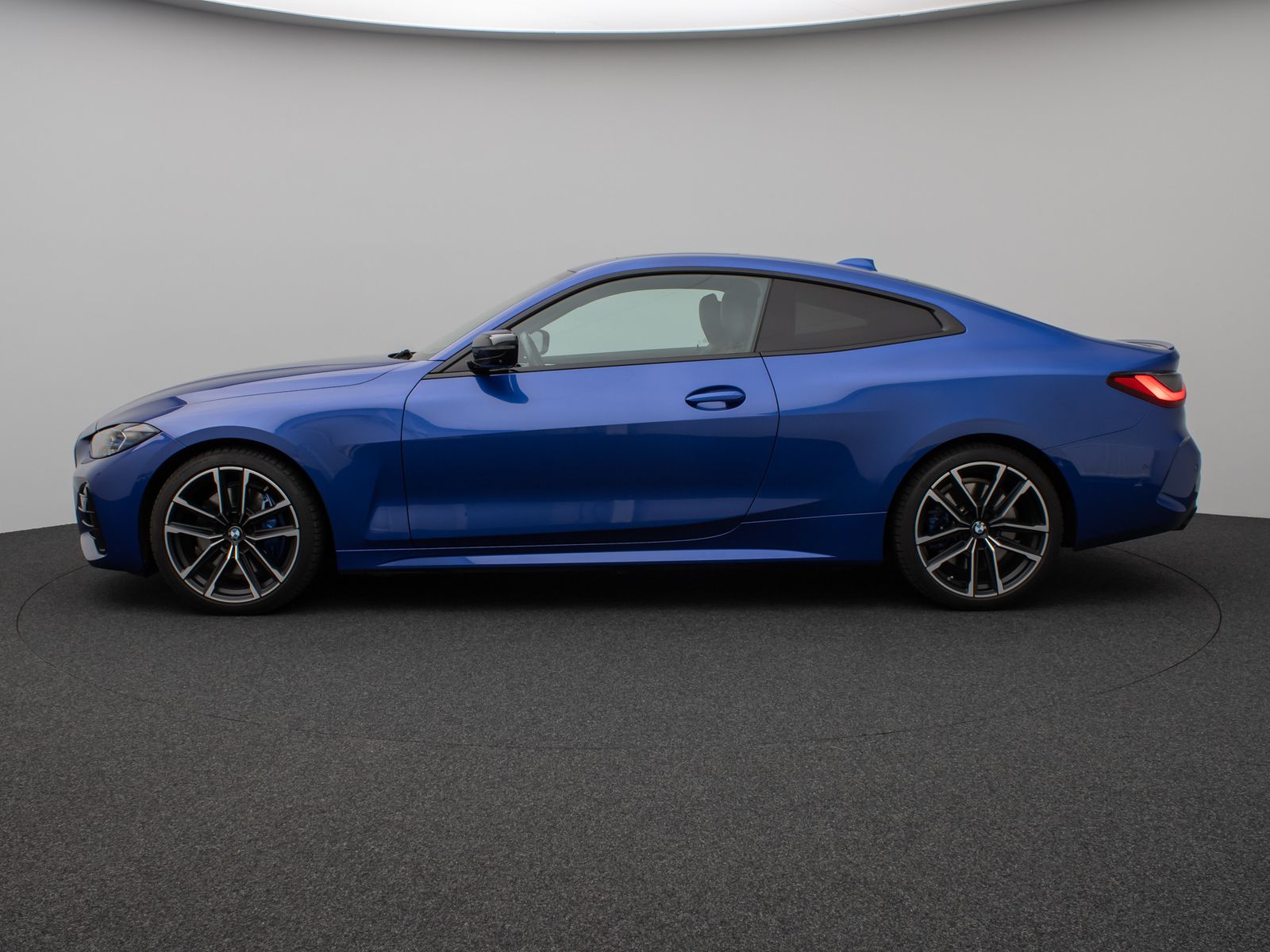 Fahrzeugabbildung BMW M440d xD Coupé 360°Glasdach HUD Laser DAB H/K