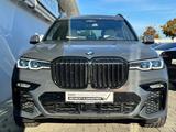 BMW X7 M50i AHK/ExDrive/SkyLounge/StHz 2.J.GARANTIE - BMW X7 M50 Gebrauchtwagen