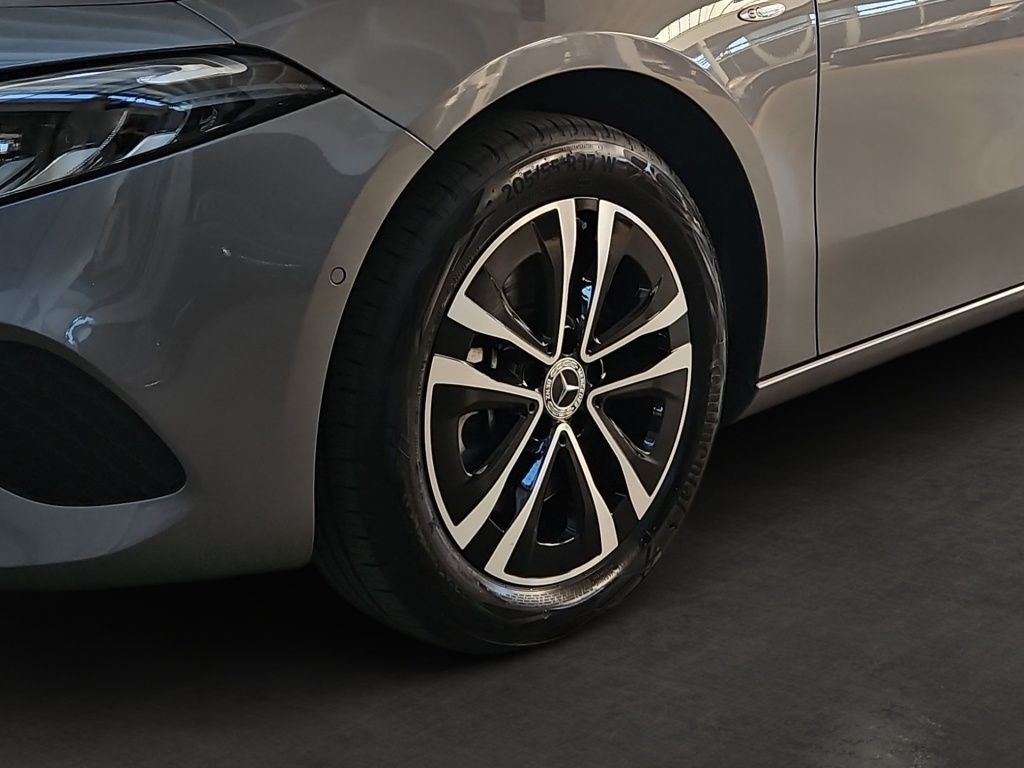 Fahrzeugabbildung Mercedes-Benz A250e Progressive Totwi. LED SHZ Tempomat KAM