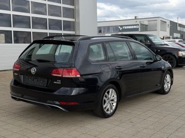 Volkswagen Golf - 5