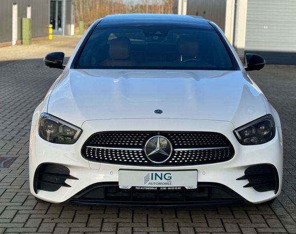 Mercedes-Benz E 220d Amg Paket Head Up/Panorama/Garantie