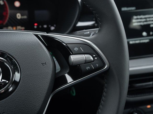 Fabia 1.0 MPI Essence LED+GRA+PDC+DAB
