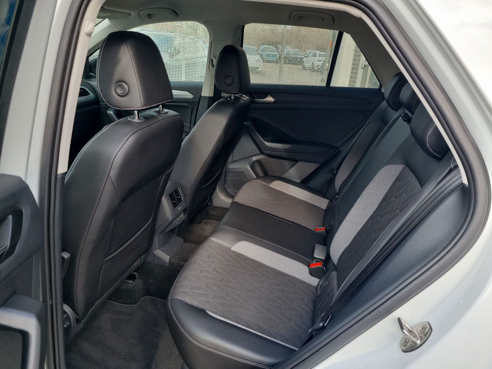 Volkswagen T-Roc - Bild 15