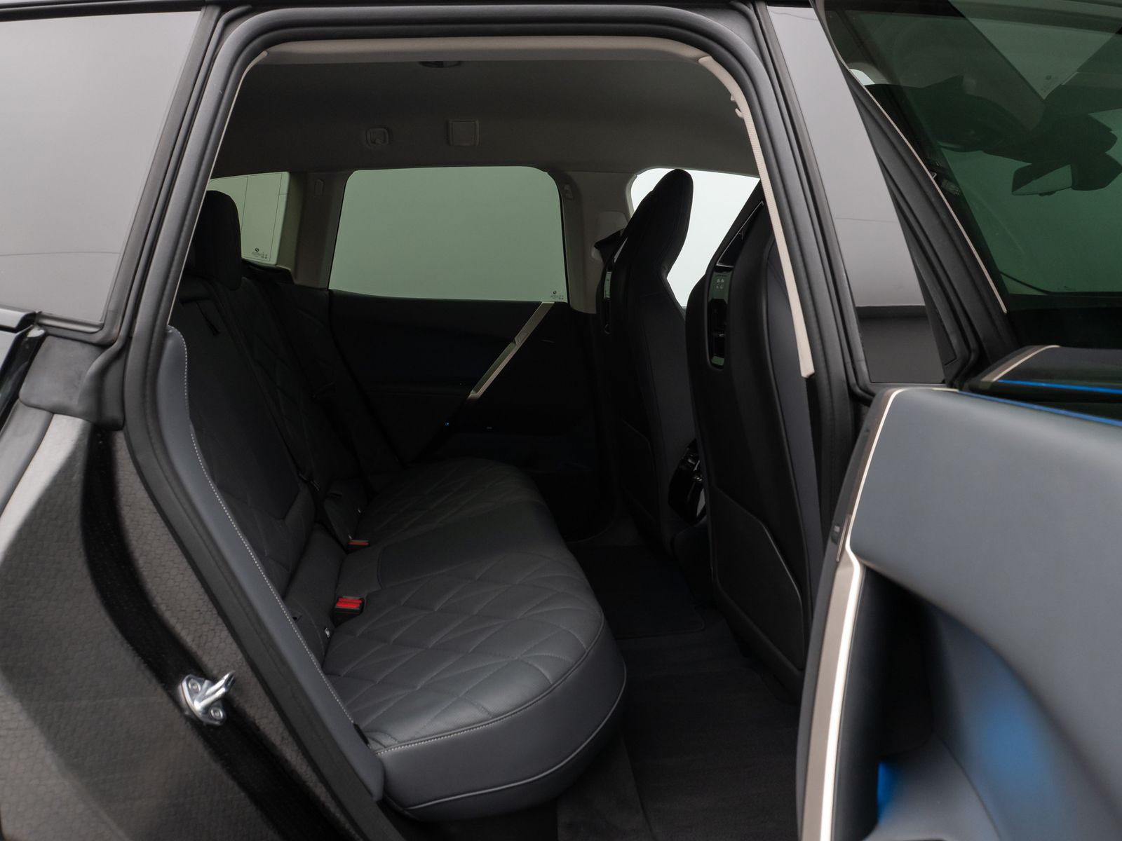Fahrzeugabbildung BMW iX xD40 Kamera DAB H/K ACC Komfort Sport 22Zoll