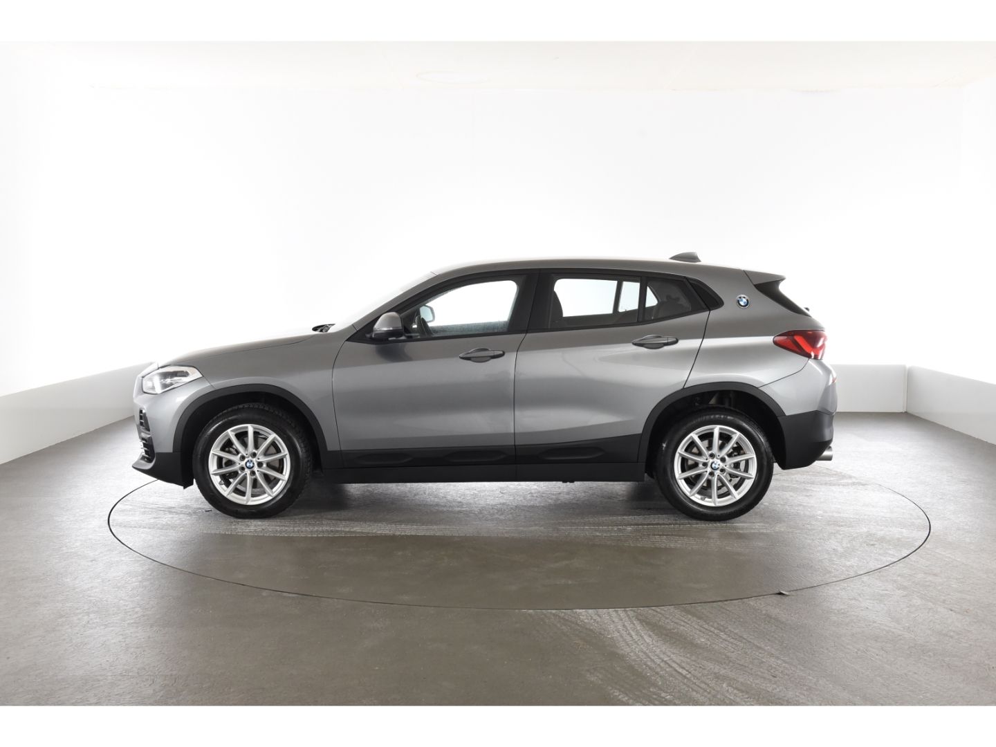 BMW X2 sDrive 18d Advantage Navigation DAB Sitzheizu foto 3