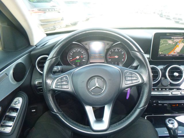 Fahrzeugabbildung Mercedes-Benz C 180 CGI Avantgarde Lim >NAV/Sitzheiz/PDC<