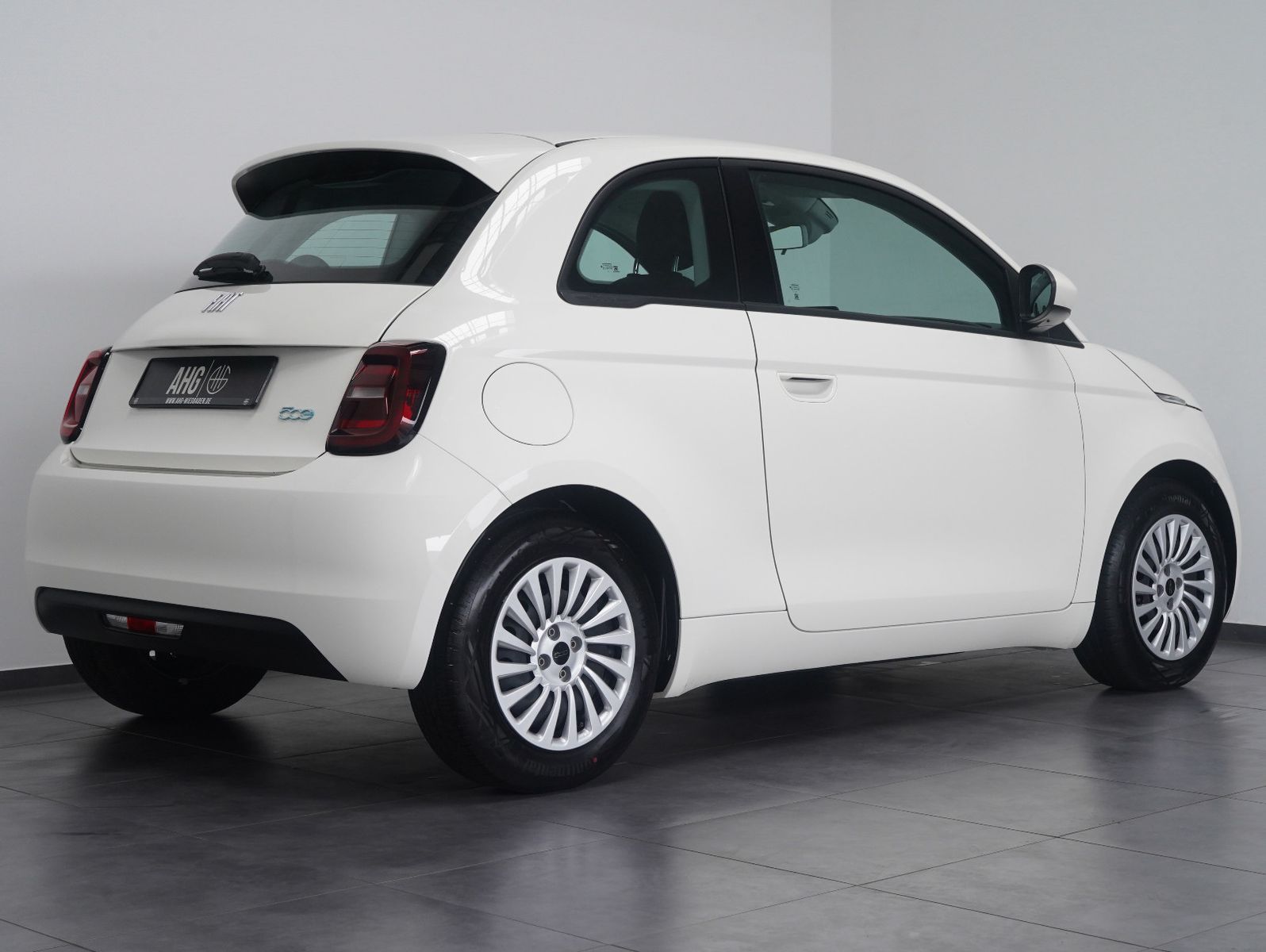 Fahrzeugabbildung Fiat 500e TEMPOMAT/DC-LADEN/SOH