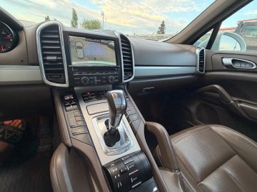 Porsche Cayenne - 12