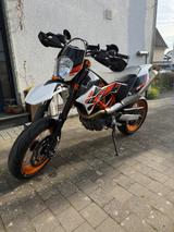 KTM 690 SMC-R - KTM SUPER MOTO