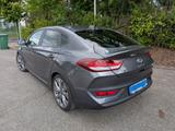 Hyundai i30 Fastback 140 PS Premium Automatik TÜV Neu - Hyundai i30 Premium mit Benzin-Antrieb