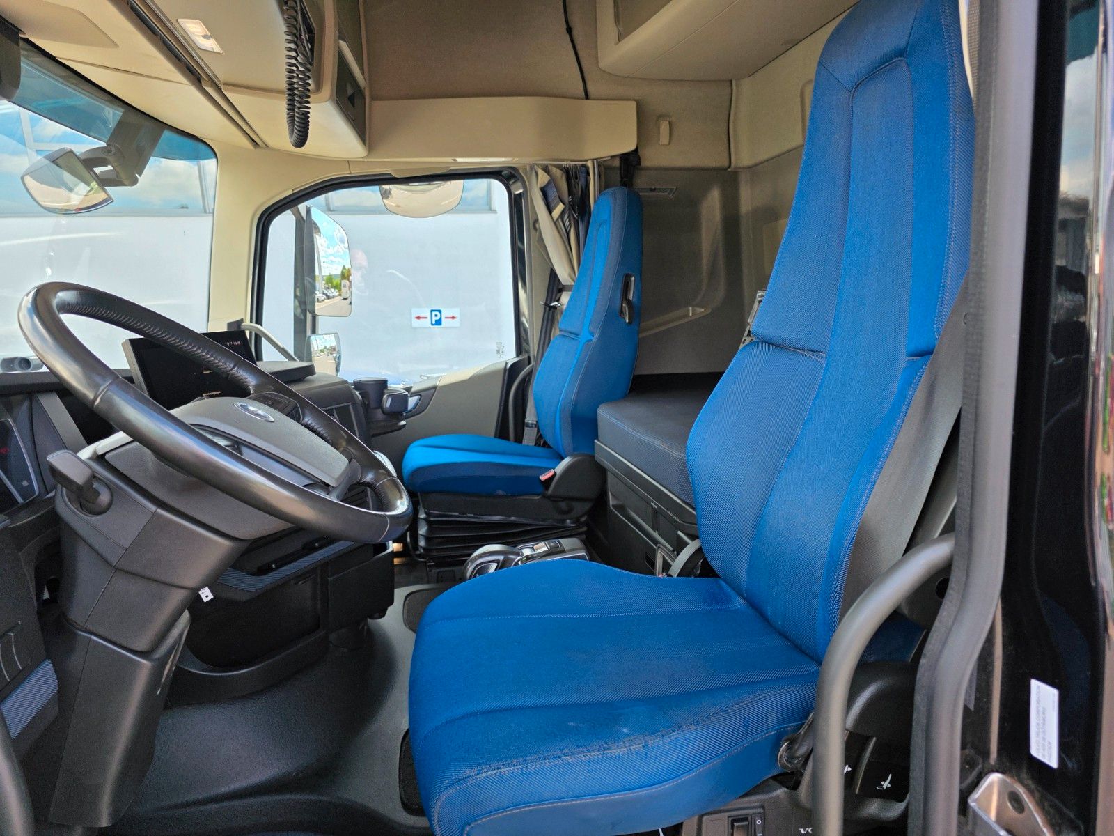 Fahrzeugabbildung Volvo FH 540 Tajfun L150Z(96) Kabine+Klima Retarder