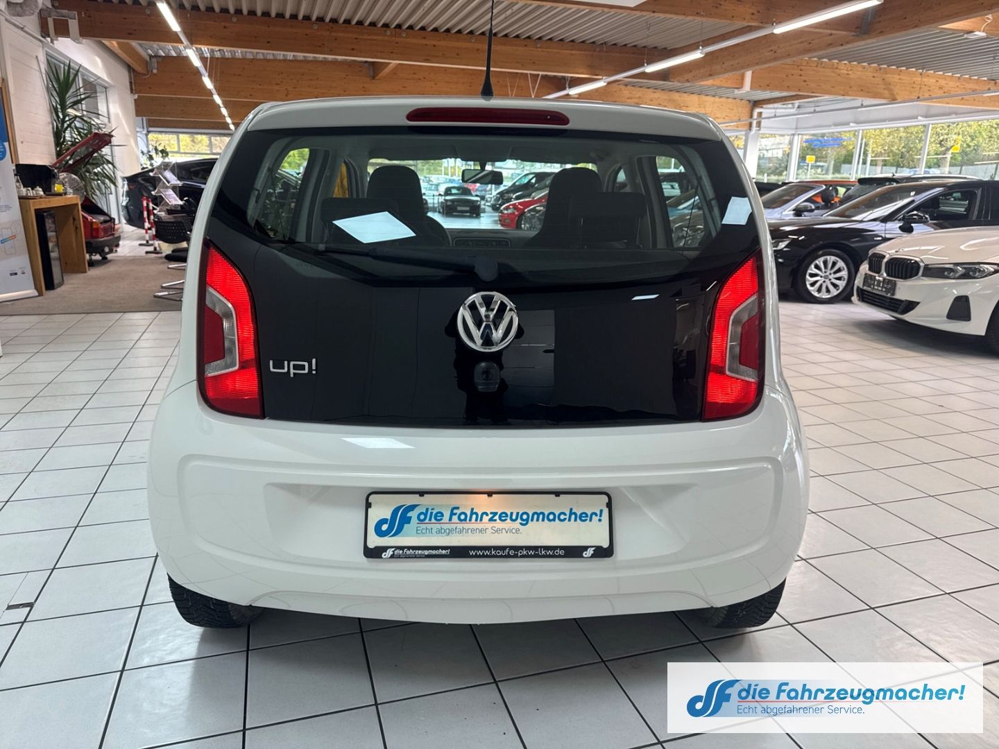 Fahrzeugabbildung Volkswagen up! take GA teilb.Rücksb AUX MP3 CD Tagfahrlicht