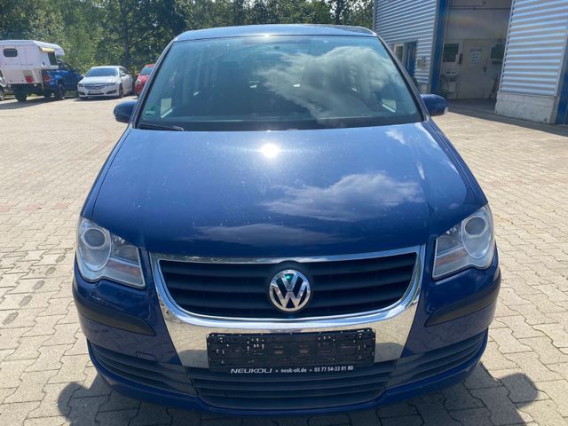 Volkswagen Touran Conceptline 1,6 Benzin