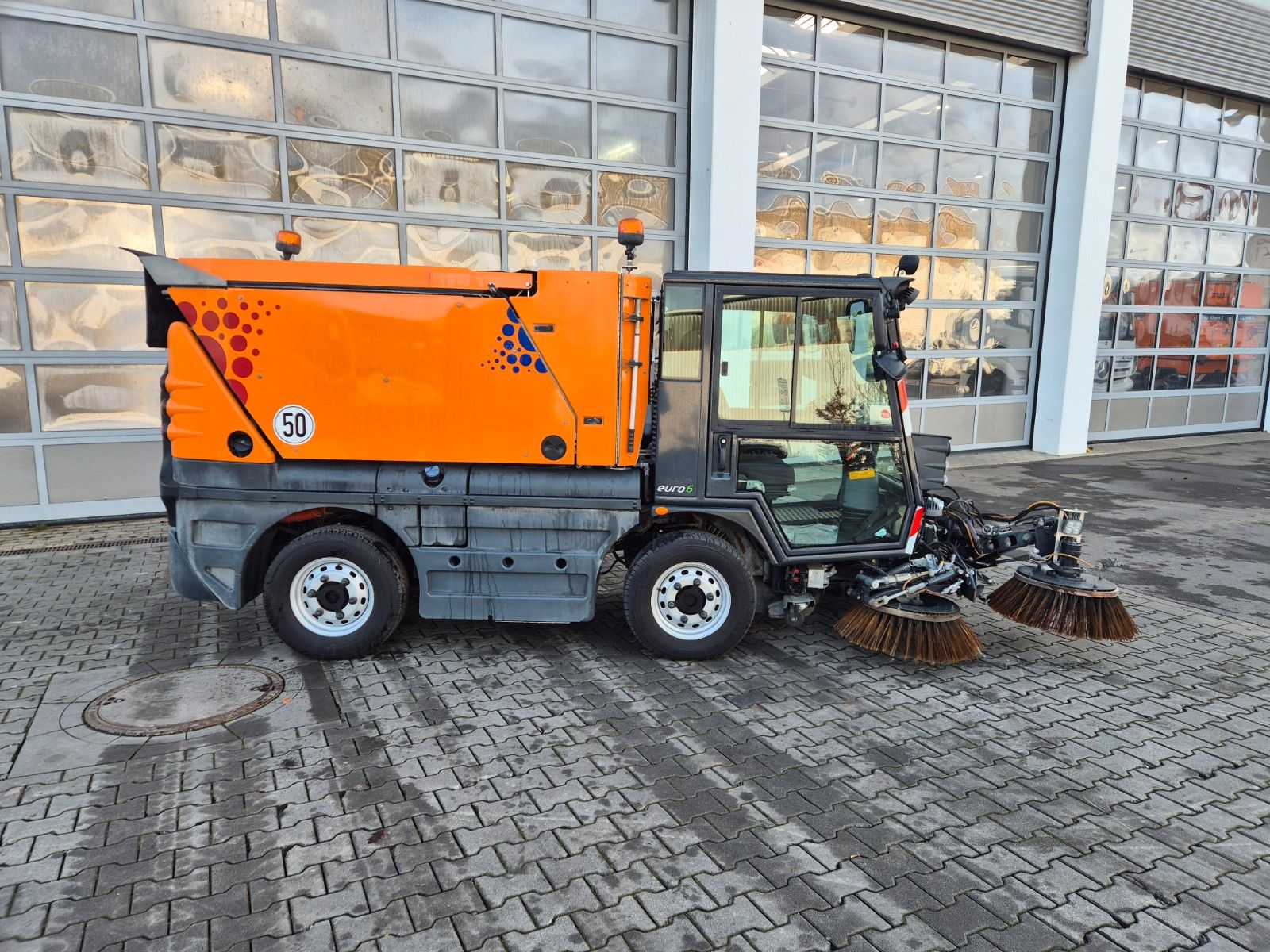 Fahrzeugabbildung Schmidt Swingo Compact 200+ Winterdienst Klima